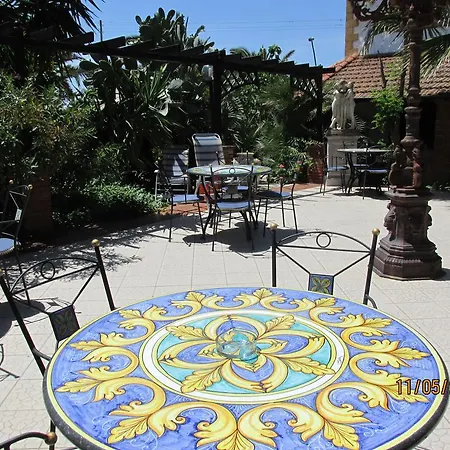 Reggia Saracena Agroturismo *