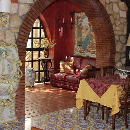Reggia Saracena Farm stay