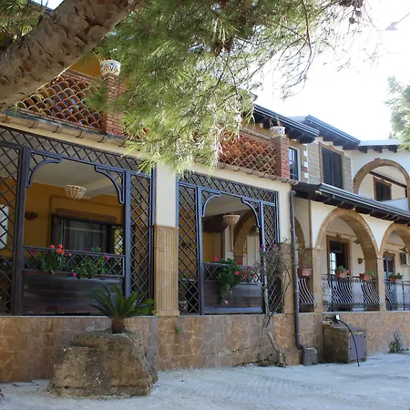 Reggia Saracena 팜스테이