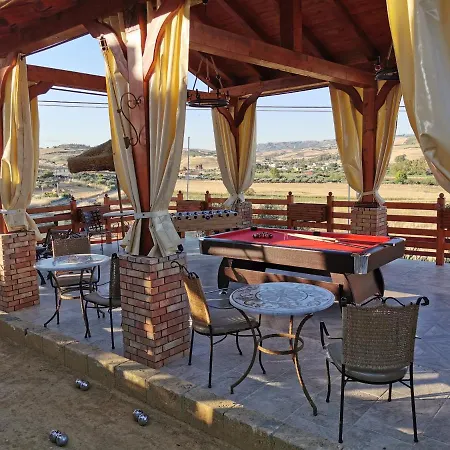 Reggia Saracena Farm stay *